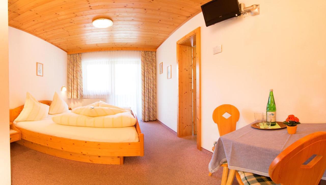 Bed and Breakfast Haus Elisabeth Neustift im Stubaital Habitación foto